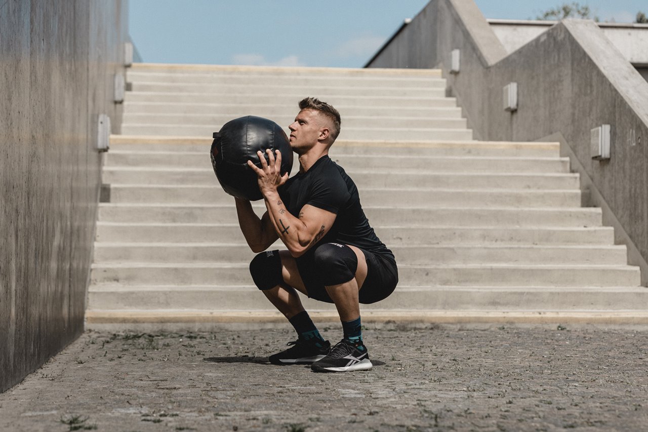 ćwiczenia na nogi cwiczenia na nogi trening nóg trening na nogi trening nog trening nóg w domu ćwiczenia na nogi z hantlami cwiczenia na nogi w domu ćwiczenia nóg najlepsze cwiczenia na nogi najlepsze ćwiczenia na nogi trening nóg plan