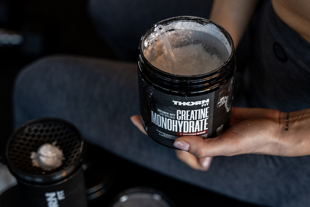 Król Suplementów - Monohydrat czy Crea Complex? Wybór Kreatyny dla Hybrid Athlete