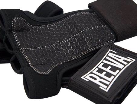 Reeva sporting gloves
