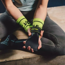 Velites Quad Pro + Wrist Wraps Carbon