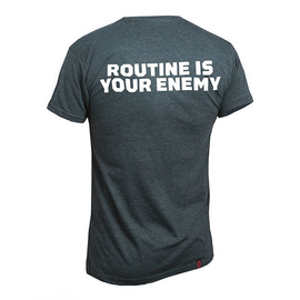 Koszulka Męska Unbroken Routine Is Your Enemy Grafitowa